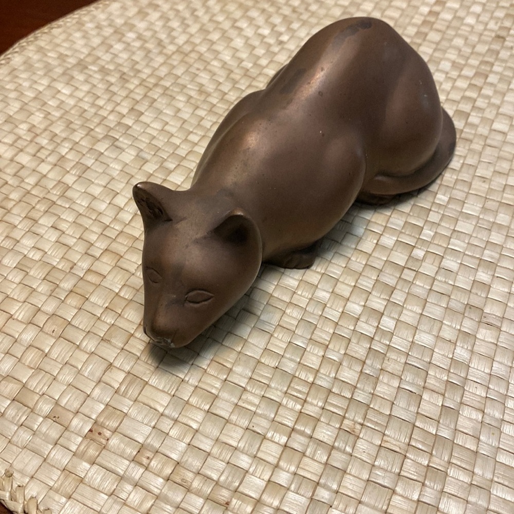 Vintage brass crouching cat
